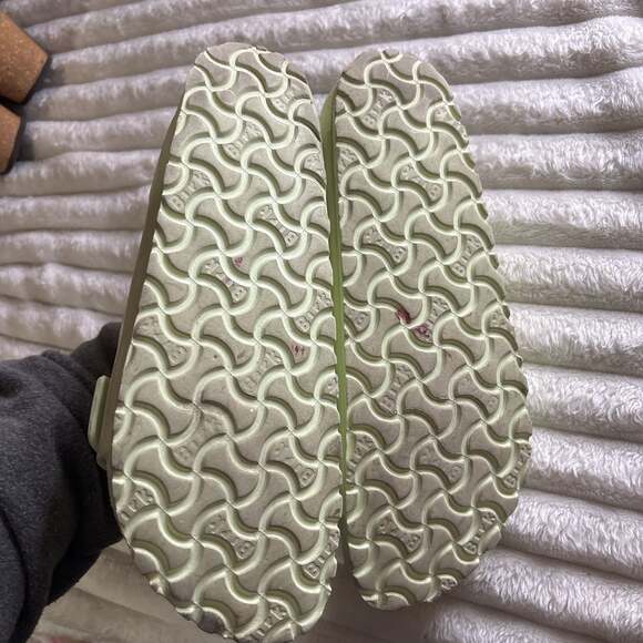 Birkenstock Arizona EVA 'Faded Lime' Sandals - Picture 3 of 4